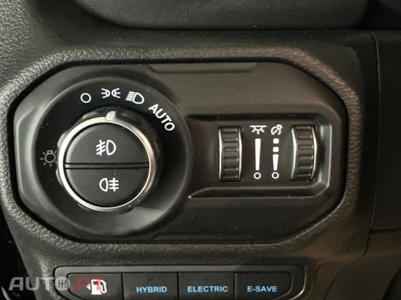 Jeep Wrangler Sahara Unilimited