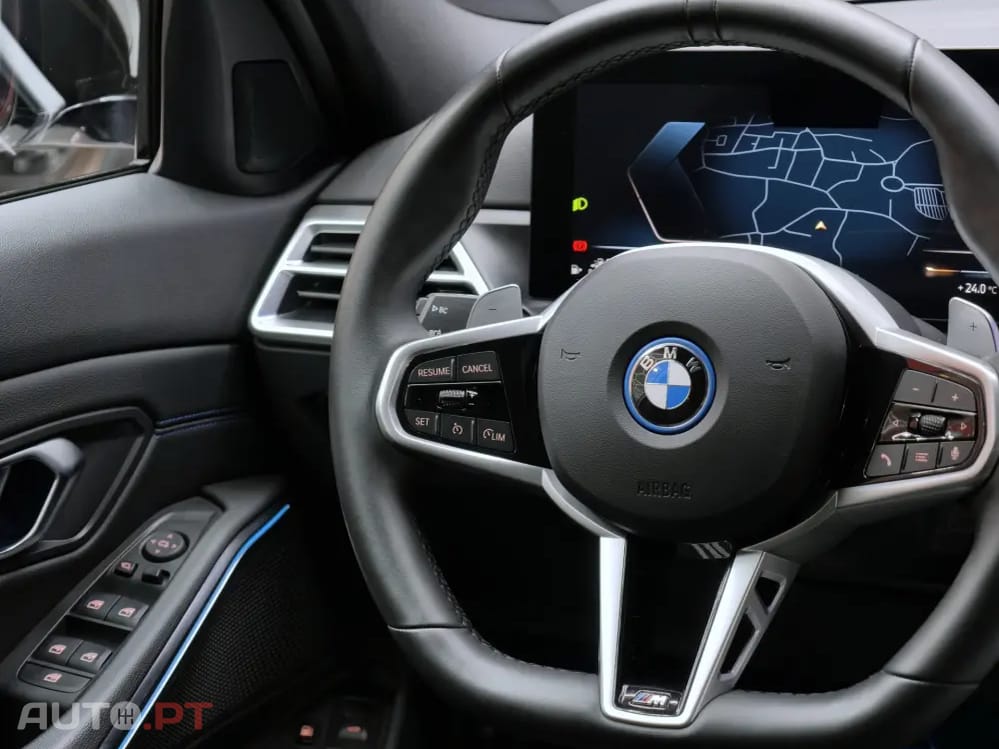 BMW 330 e Pack Desportivo M Pro Auto