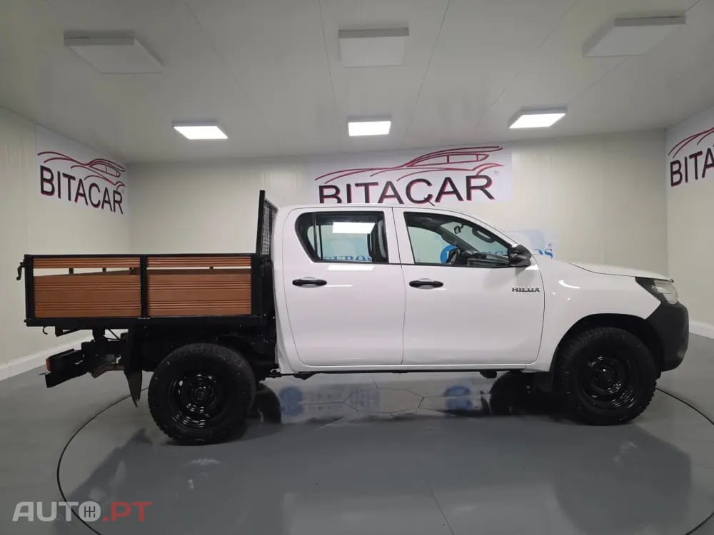 Toyota Hilux 2.4 D-4D 4WD CD CH