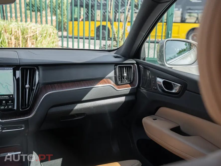 Volvo XC60 T8 AWD Recharge Ultimate Bright