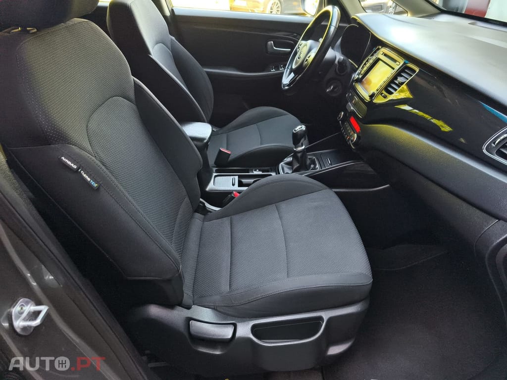 Kia Carens 1.7 CRDi ISG EX