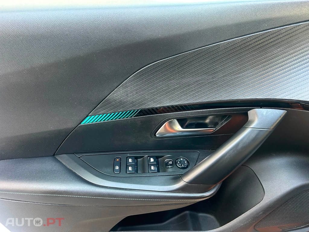 Peugeot 2008 1.5BlueHDI Allure Pack