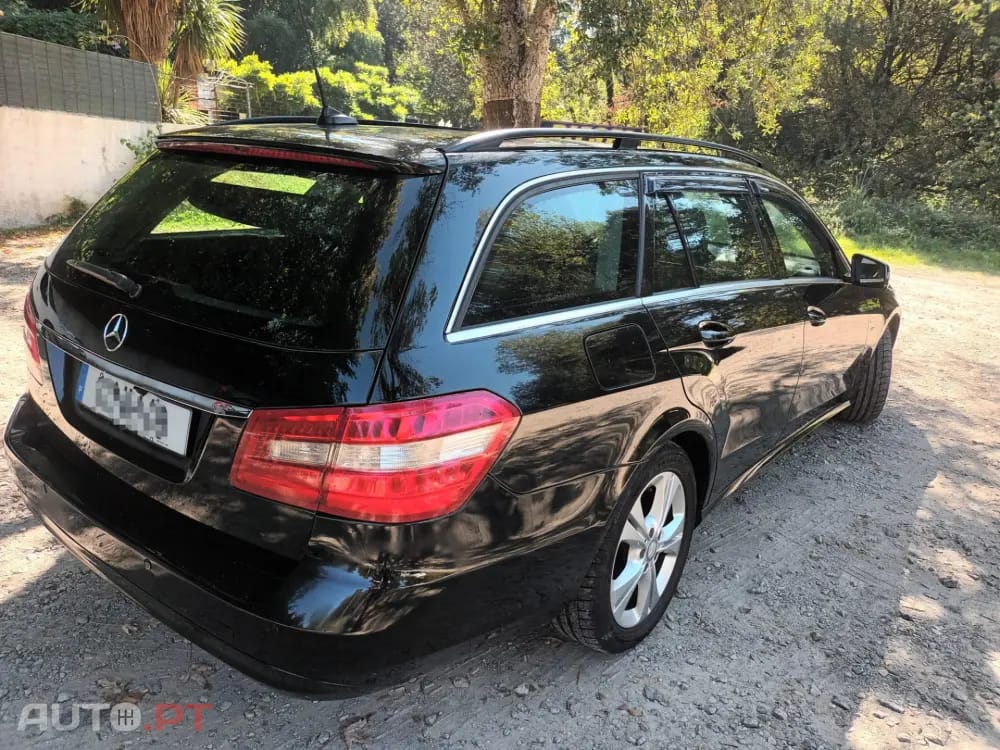 Mercedes-Benz E 200 BlueTEC Avantgarde Auto