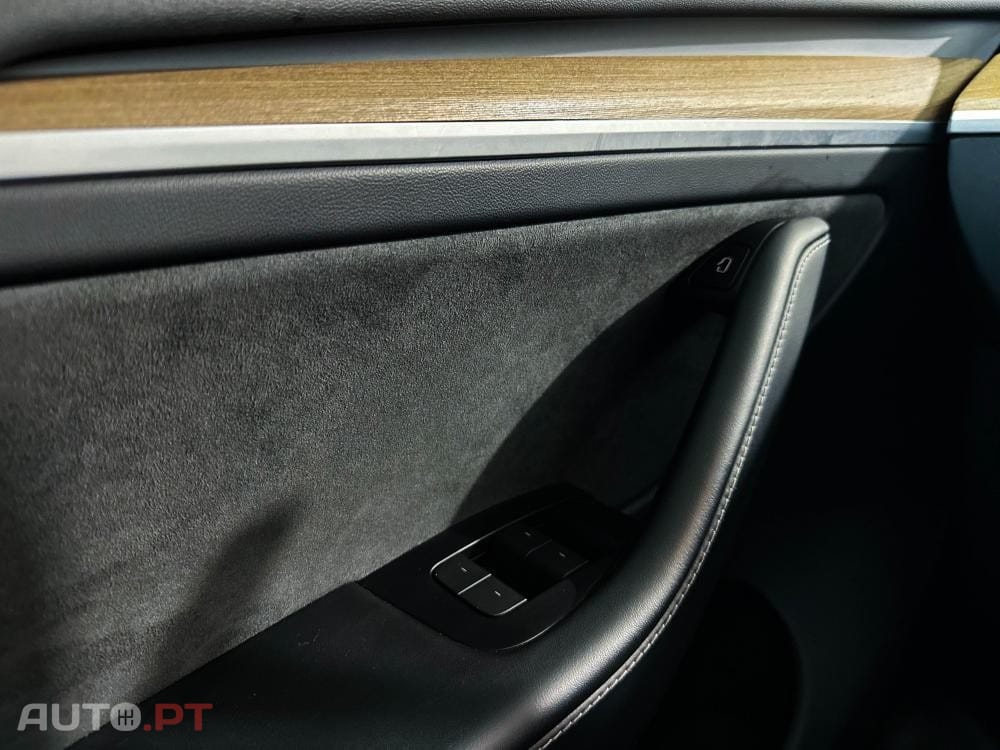 Tesla Model Y Long Range Dual Motor AWD