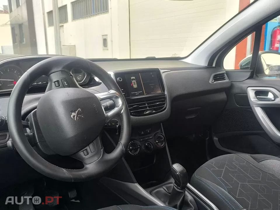 Peugeot 2008 1.6 BlueHDi Style