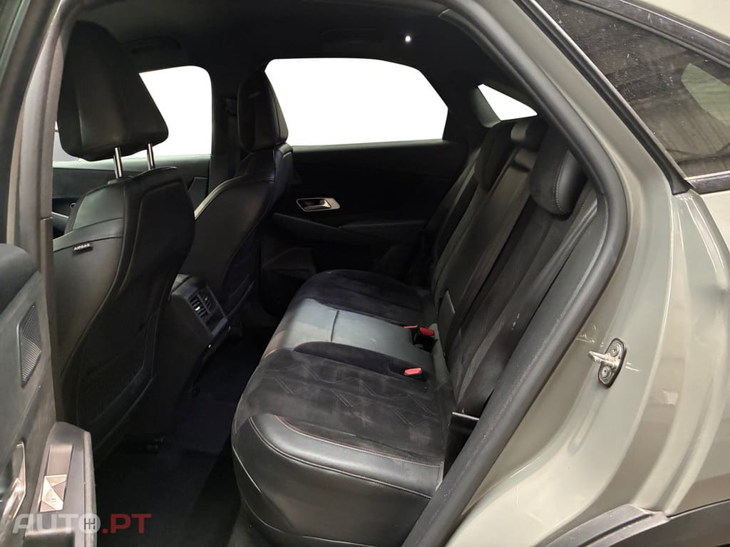 DS DS7 E-Tense Performance Line EAT8