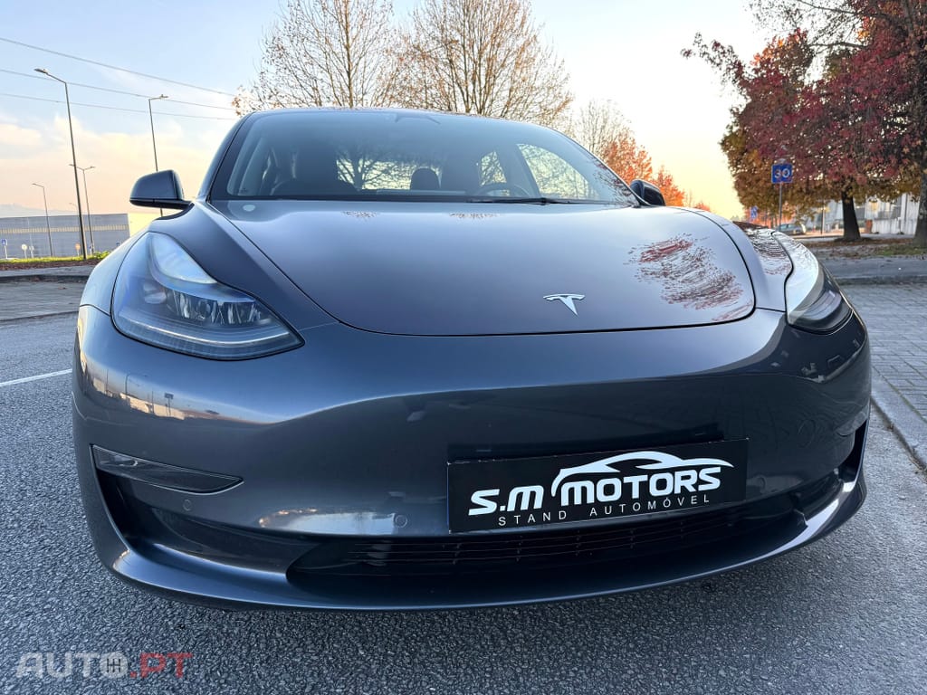 Tesla Model 3 Long-Range Dual Motor AWD