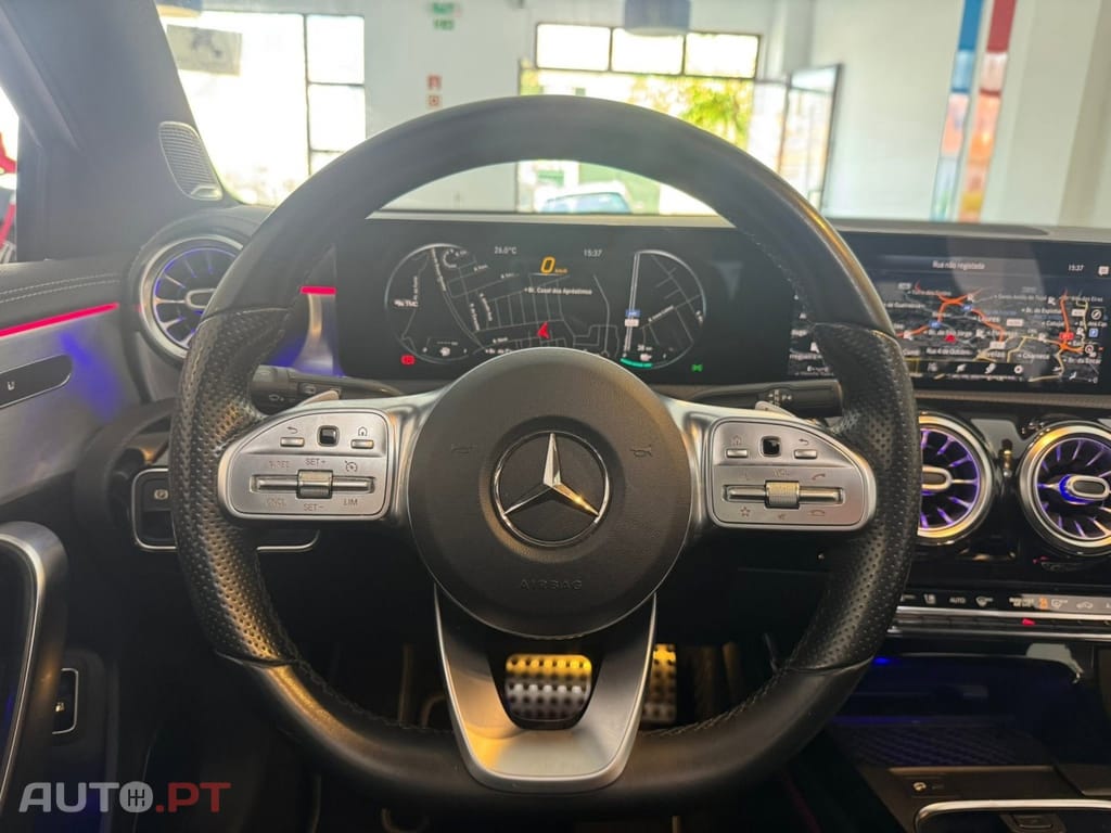 Mercedes-Benz A 250 e AMG Line