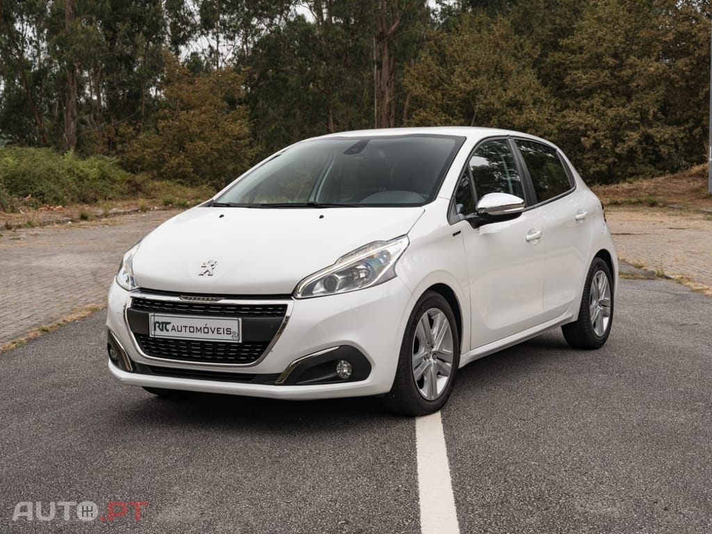 Peugeot 208 1.2 PureTech Signature