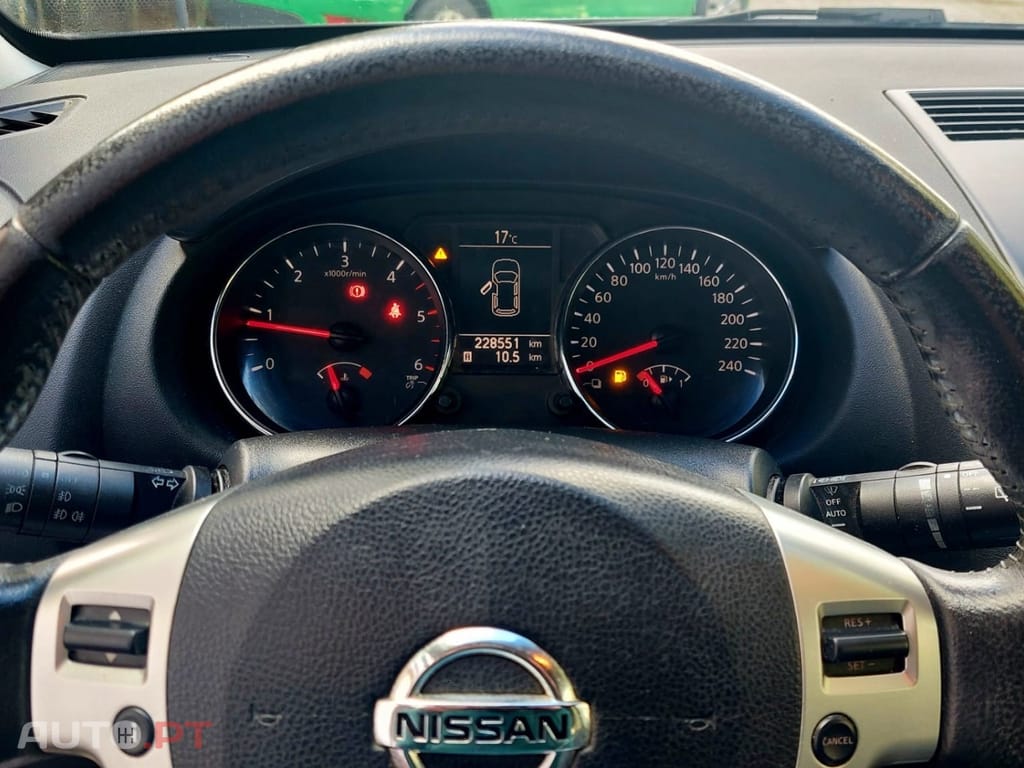 Nissan Qashqai 1.5 dCi Tekna Premium 17