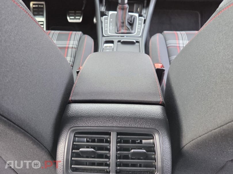 Volkswagen Golf 2.0 TSi GTi DSG Performance