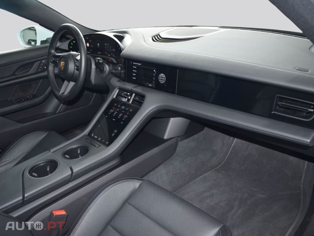 Porsche Taycan I.V.A DEDUTIVEL 
