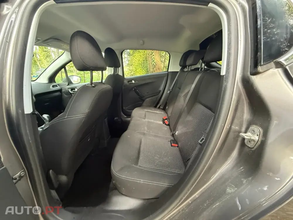 Peugeot 208 PureTech 82 Start & Stop Allure