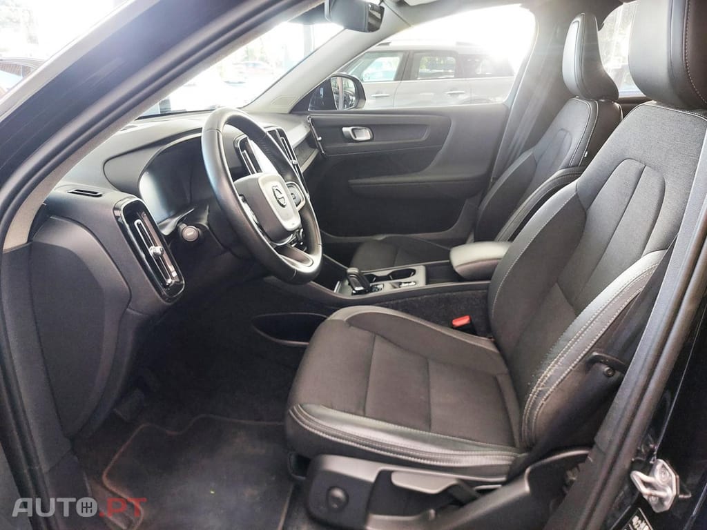 Volvo XC40 1.5 T5 PHEV Momentum Plus