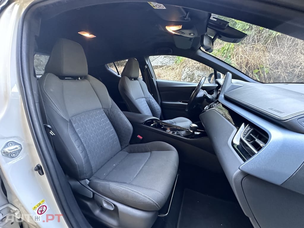 Toyota C-HR 1.8 Hybrid Exclusive