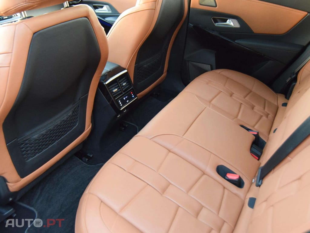 DS DS7 Crossback E-Tense 4X4 Opera EAT8