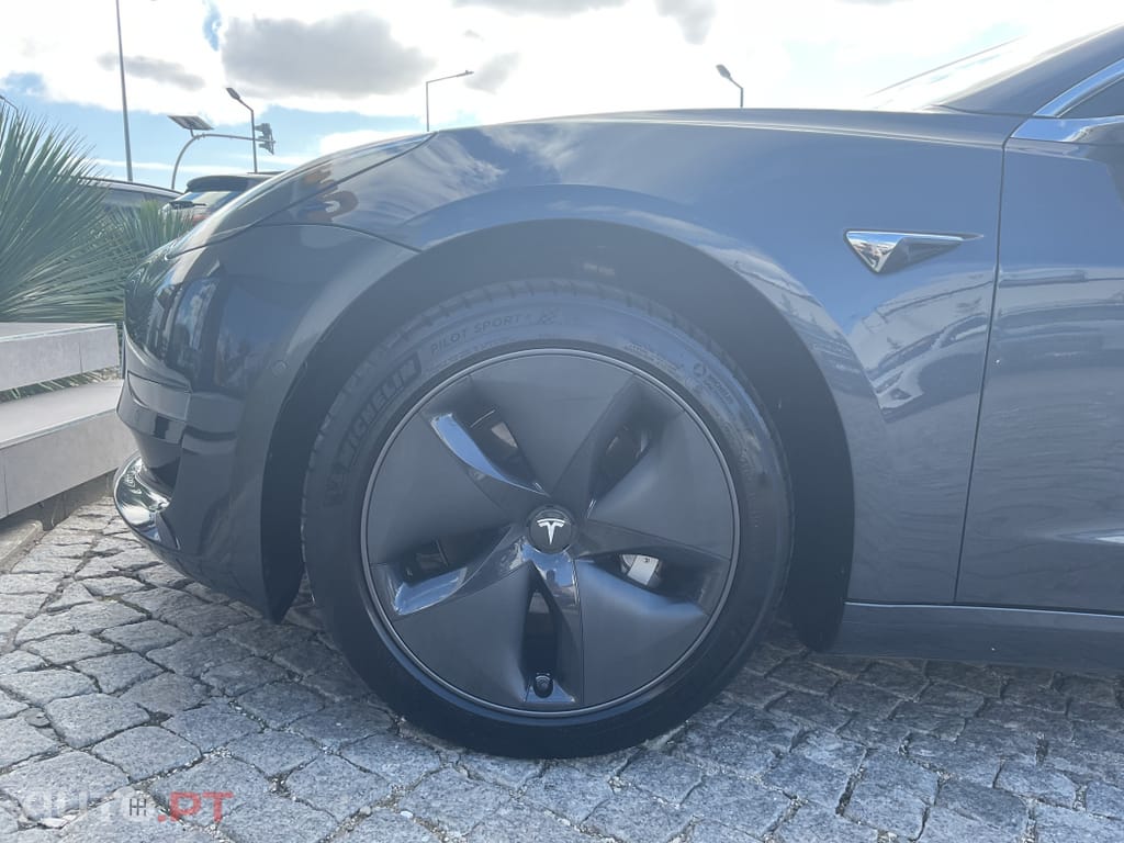 Tesla Model 3 Standard RWD Plus
