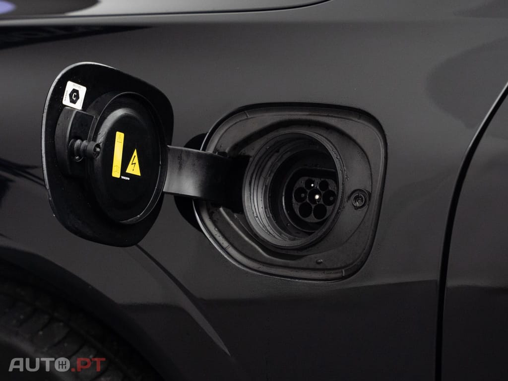 Volvo XC60 2.0 T6 PHEV Plus Bright AWD