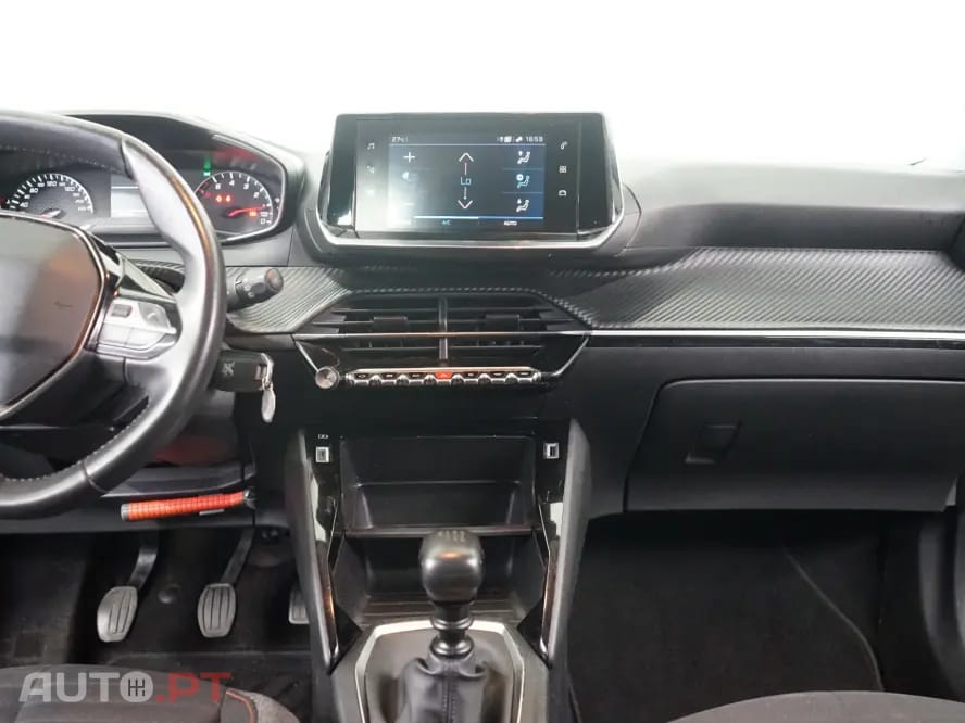 Peugeot 2008 1.2 PureTech Allure
