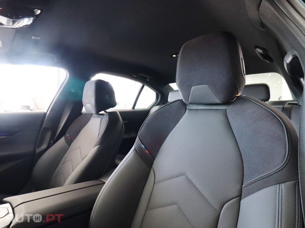 BMW 530 e Pack Desportivo M