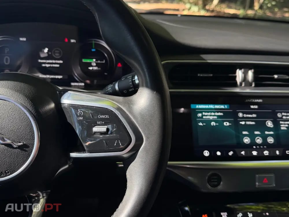 Jaguar I-Pace EV400 R-Dynamic HSE AWD