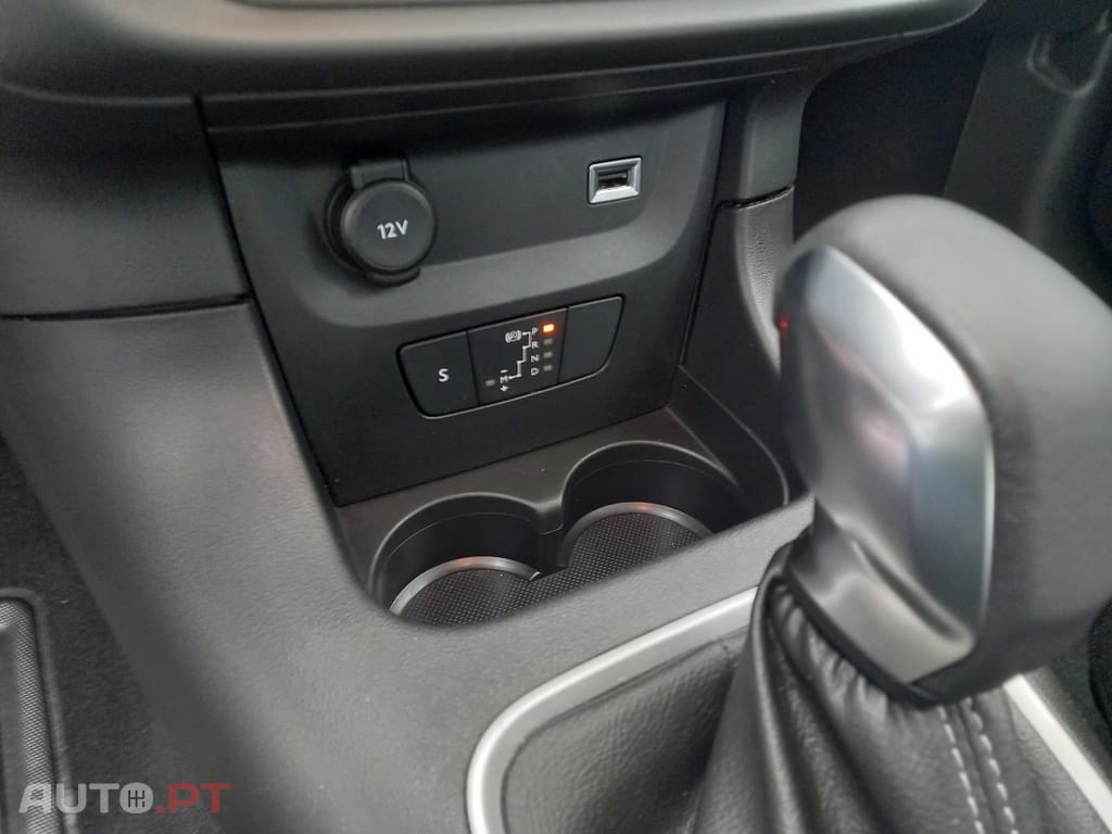 Citroen C3 1.2 PureTech Shine EAT6