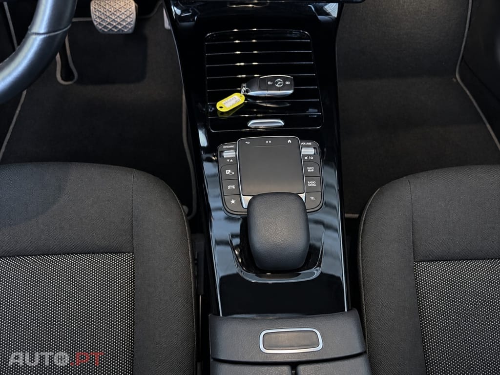 Mercedes-Benz CLA 180 d Shooting Brake Business Solutions.Grande Frota Aut.
