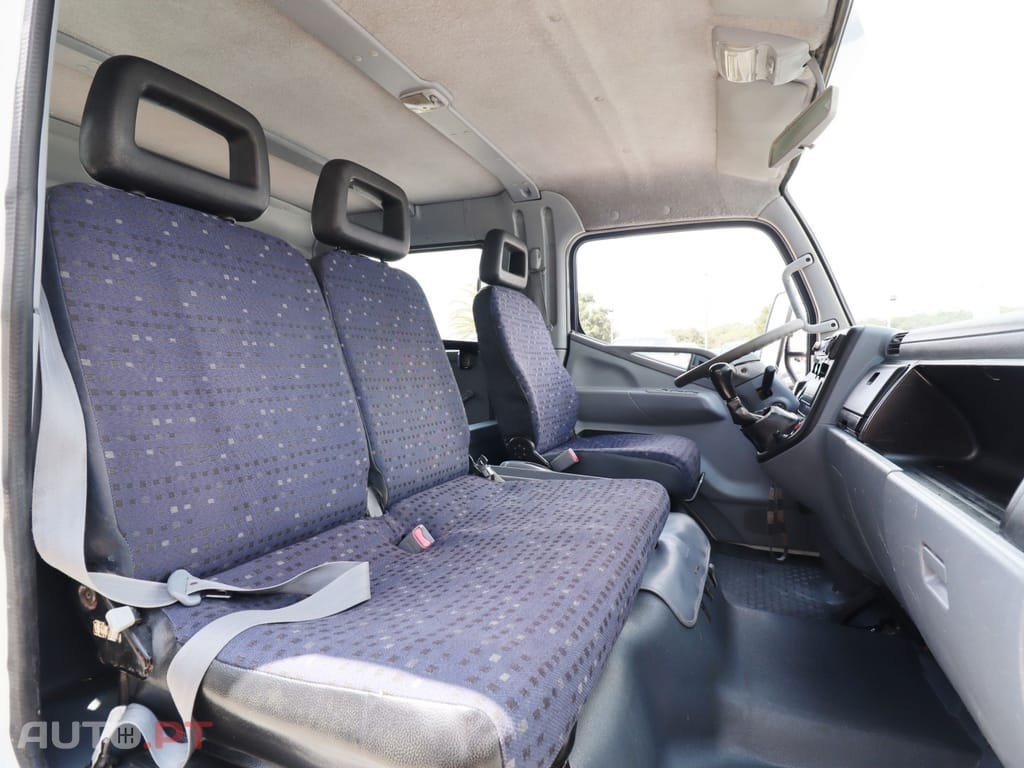Mitsubishi Canter 3.0 TD FB634B4SLEA8 — fotografia 10