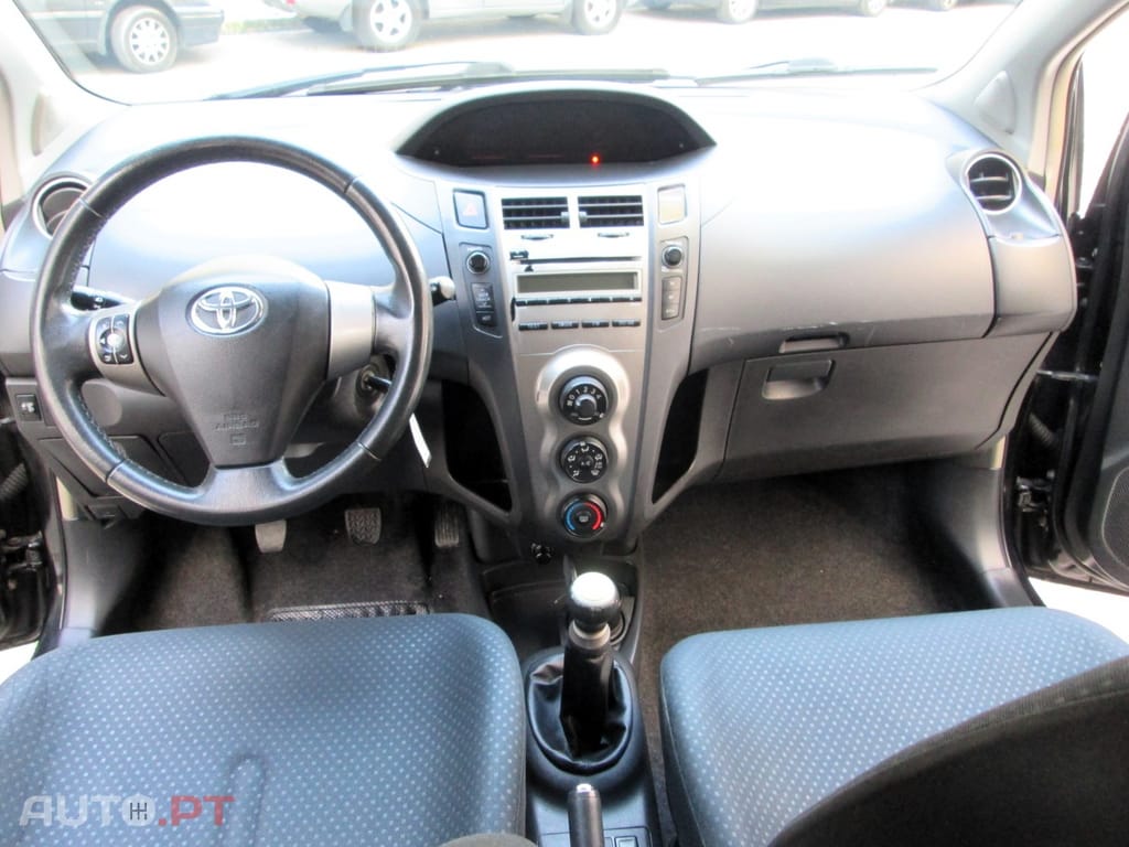 Toyota Yaris 1.0 VVT-i Comfort+AC