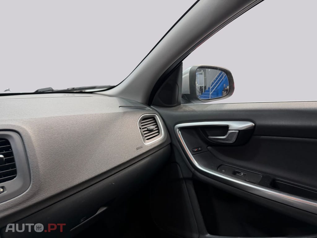 Volvo V60 1.6d  R-design