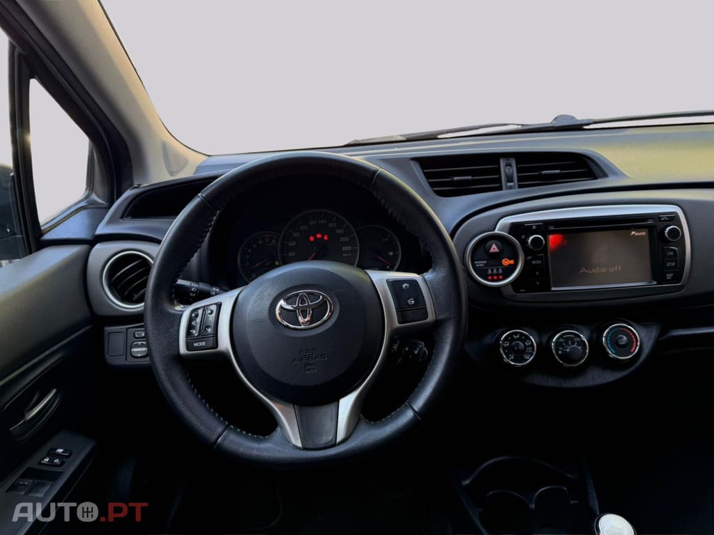 Toyota Yaris 1.0 VVT-i Comfort +PS Style +P.Techno