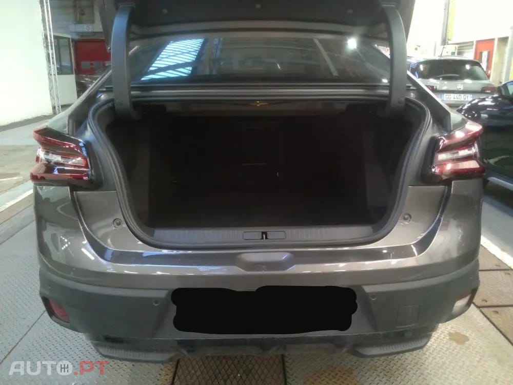 Citroen e-C4 X Shine
