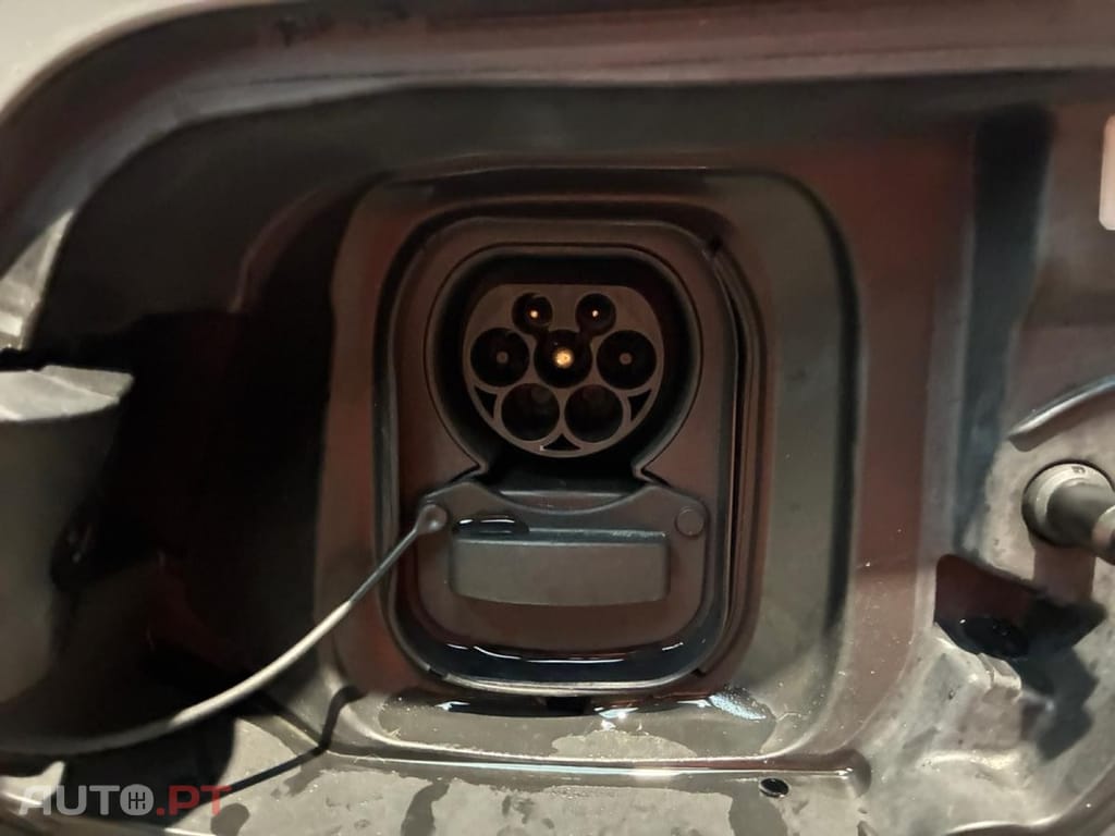 Peugeot E-2008 54 kWh Allure