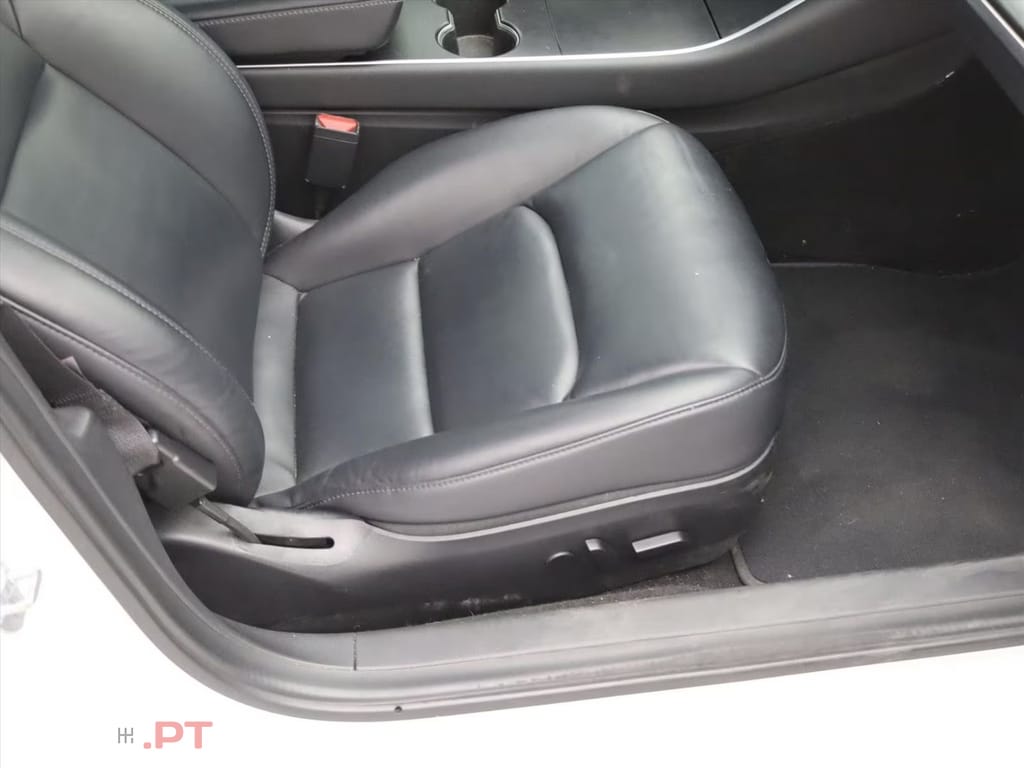 Tesla Model 3 Long-Range AWD I.V.A DEDUTÍVEL