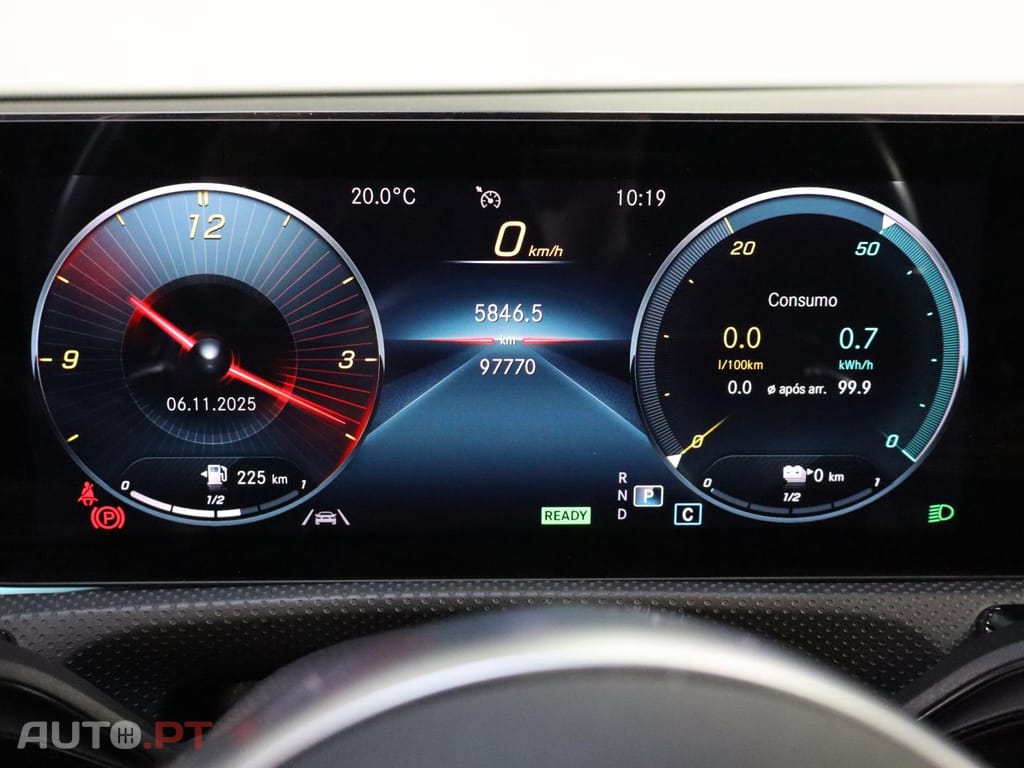 Mercedes-Benz A 250 e Auto AMG LINE