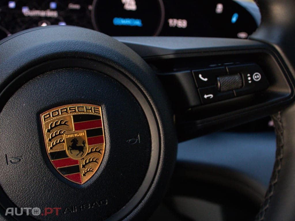 Porsche Taycan Standard