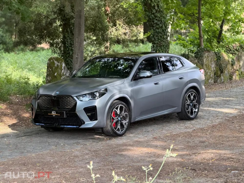 BMW iX2 xDrive30 Pack Desportivo M Pro