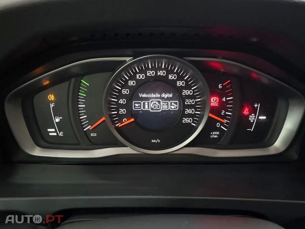 Volvo V60 Cross Country 2.0 D3 Momentum