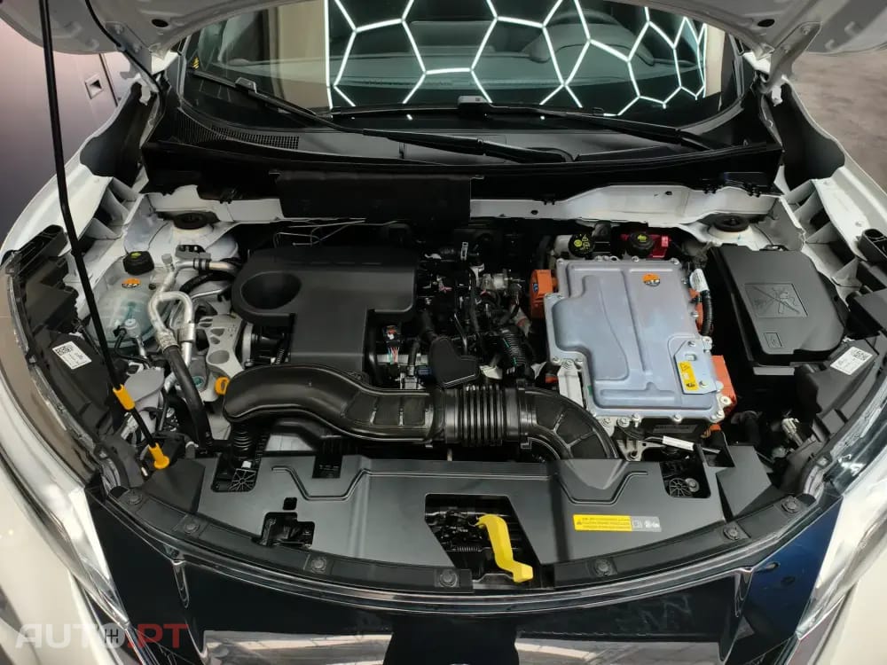 Nissan Juke 1.6 Hybrid N-Design Black