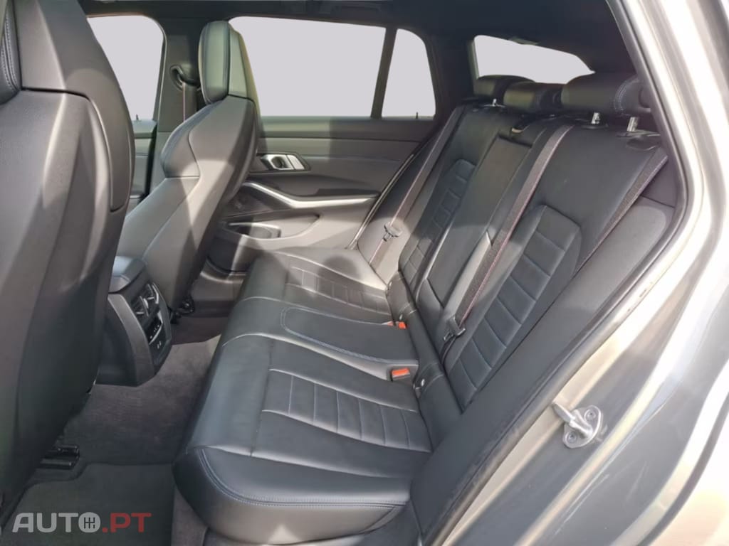 BMW 330 x Touring M-Sport I.V.A DEDUTIVEL 