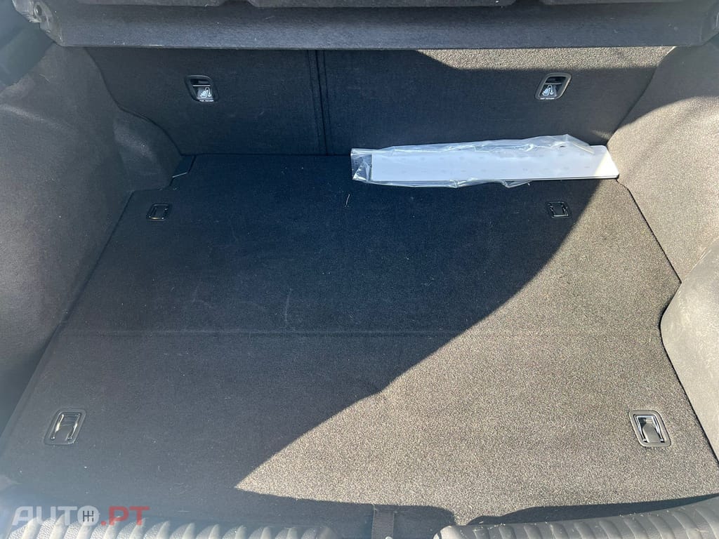 Kia Xceed HYB 1.6 GDI ISG PHEV BCK&WHT EDITION DCT6