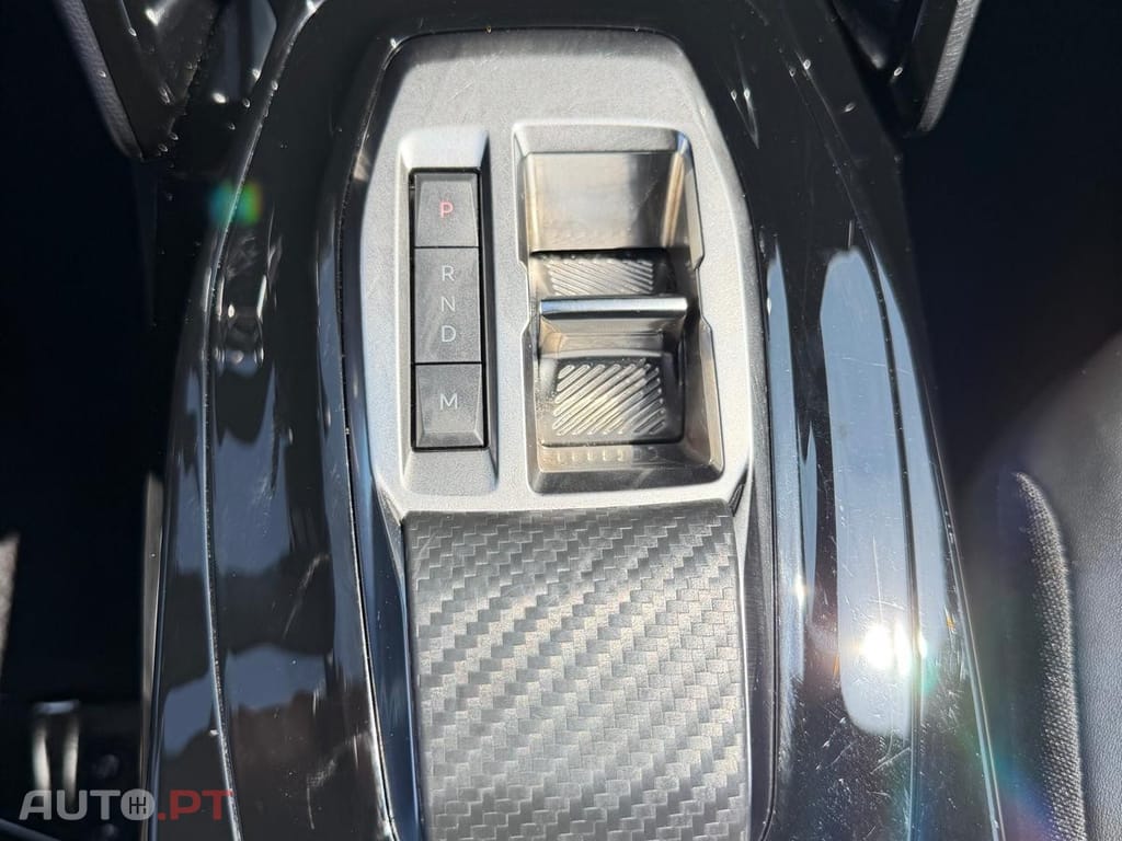 Peugeot 2008 1.2 Hybrid Allure e-DCS6