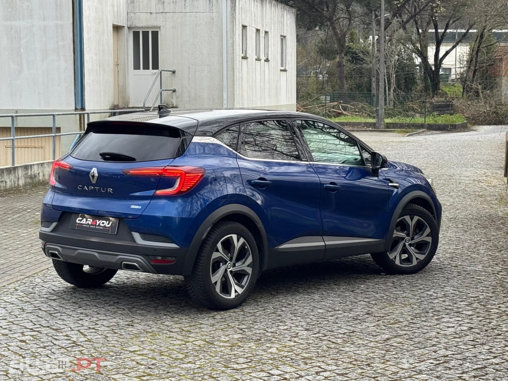Renault Captur 1.6 E-Tech RS Line