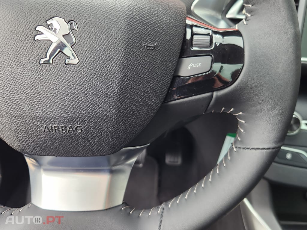 Peugeot 308 1.6 e-HDi Allure J17