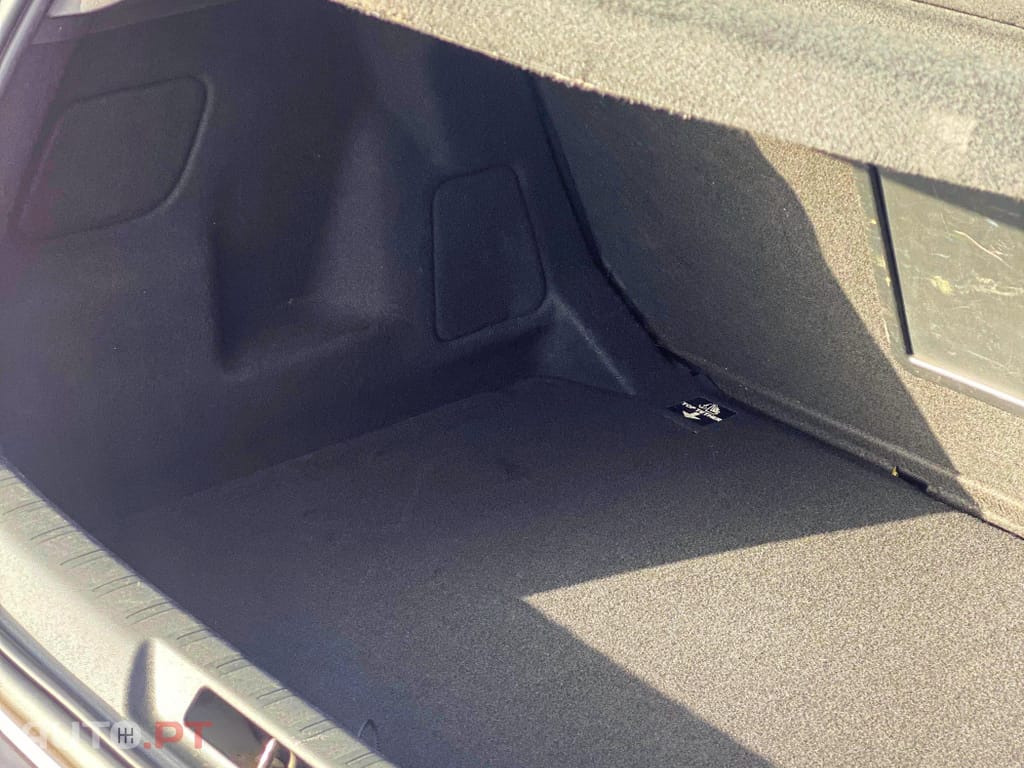 Peugeot 308 1.6 e-HDi Allure J17