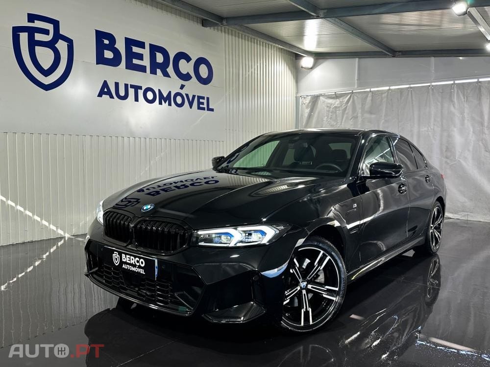 BMW 330 e Pack Desportivo M Auto