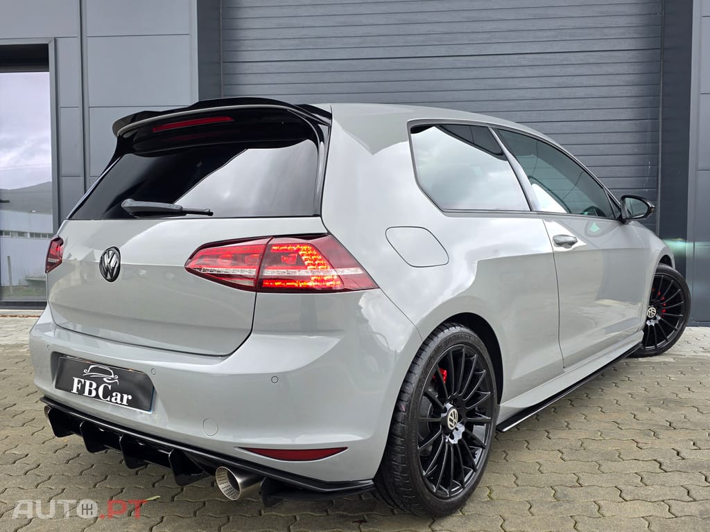Volkswagen Golf GTI