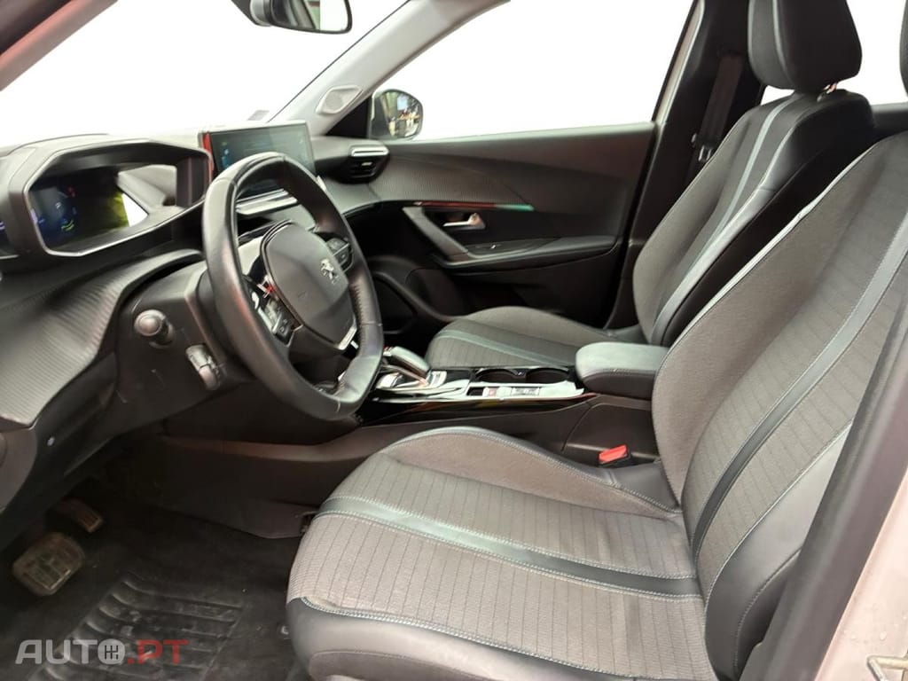 Peugeot E-2008 Allure Pack