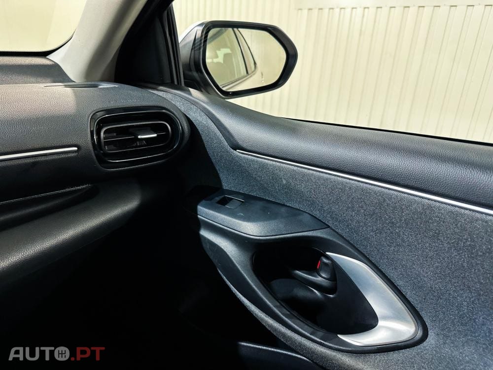 Toyota Yaris Hybrid Dynamic Edition