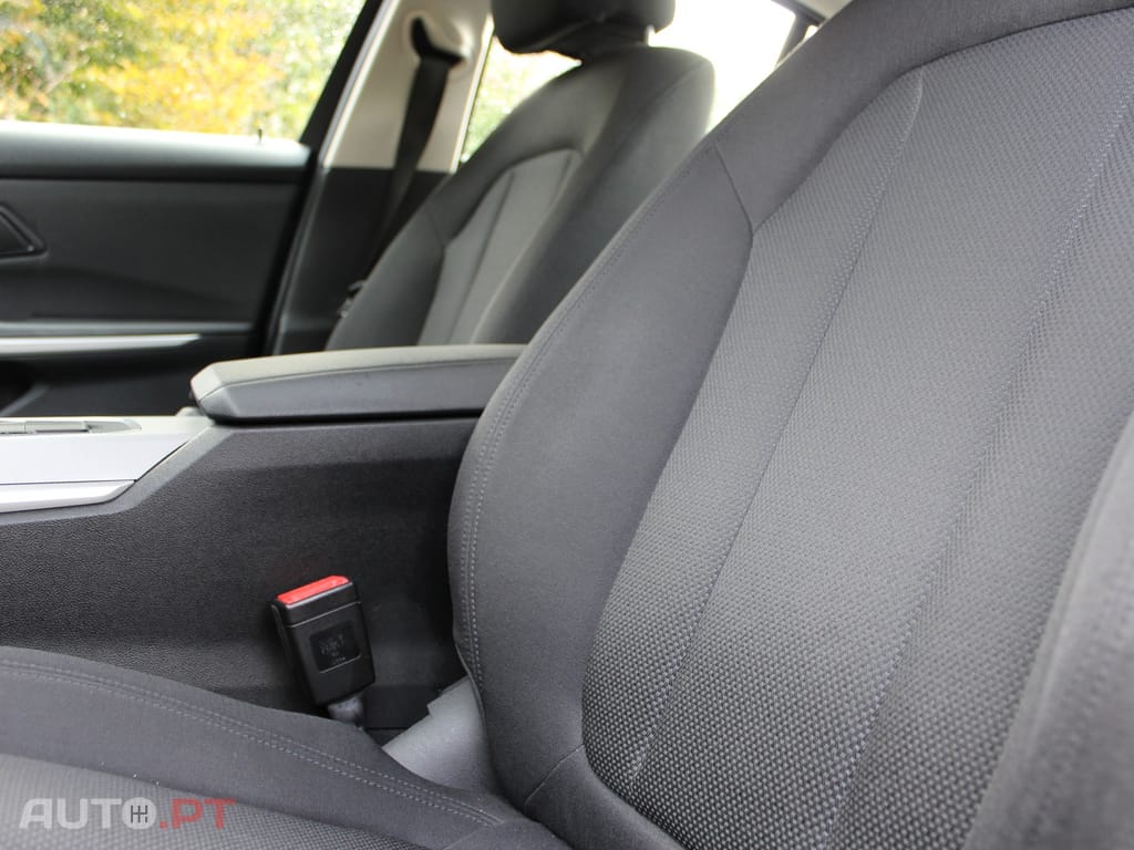 BMW 330 330e Hibrido Plug-In
